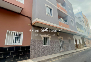 10 Bedroom Building