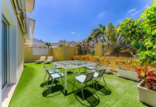 Luxury 5 Bedroom Townhouse