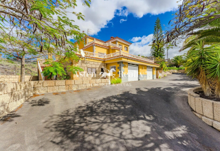 4 Bedroom Villa