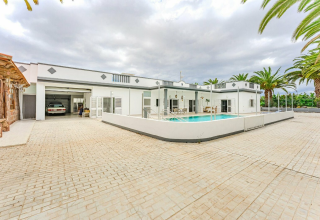 5 Bedroom Villa